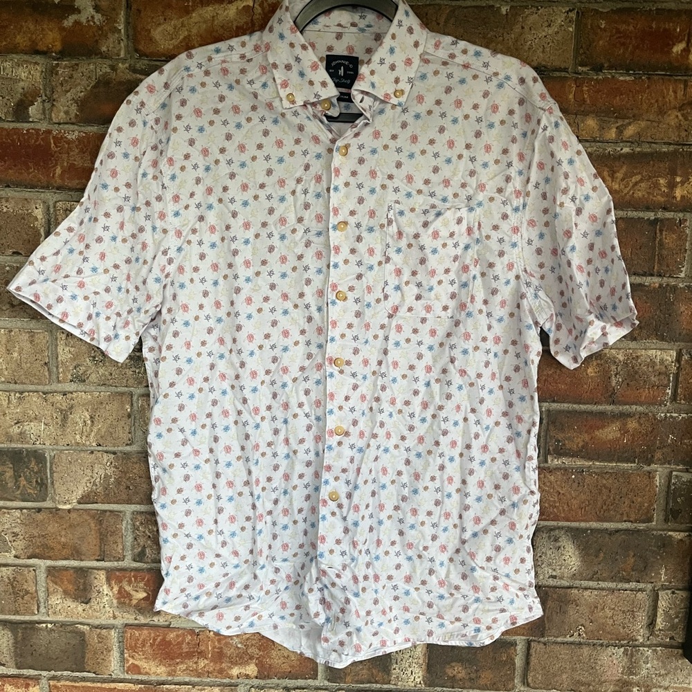 Johnnie-O Top Shelf Shirt Men M Turtles All Over Print Button Down